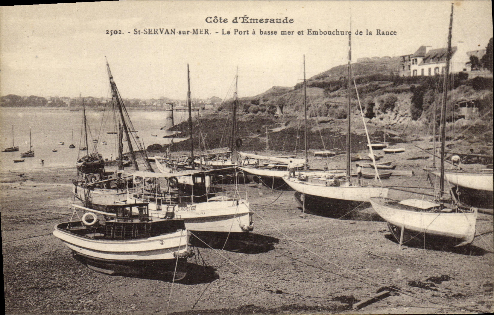 CPA St Servan sur Mer Le Port a basse mer et Embouchure de la Rance Bateaux