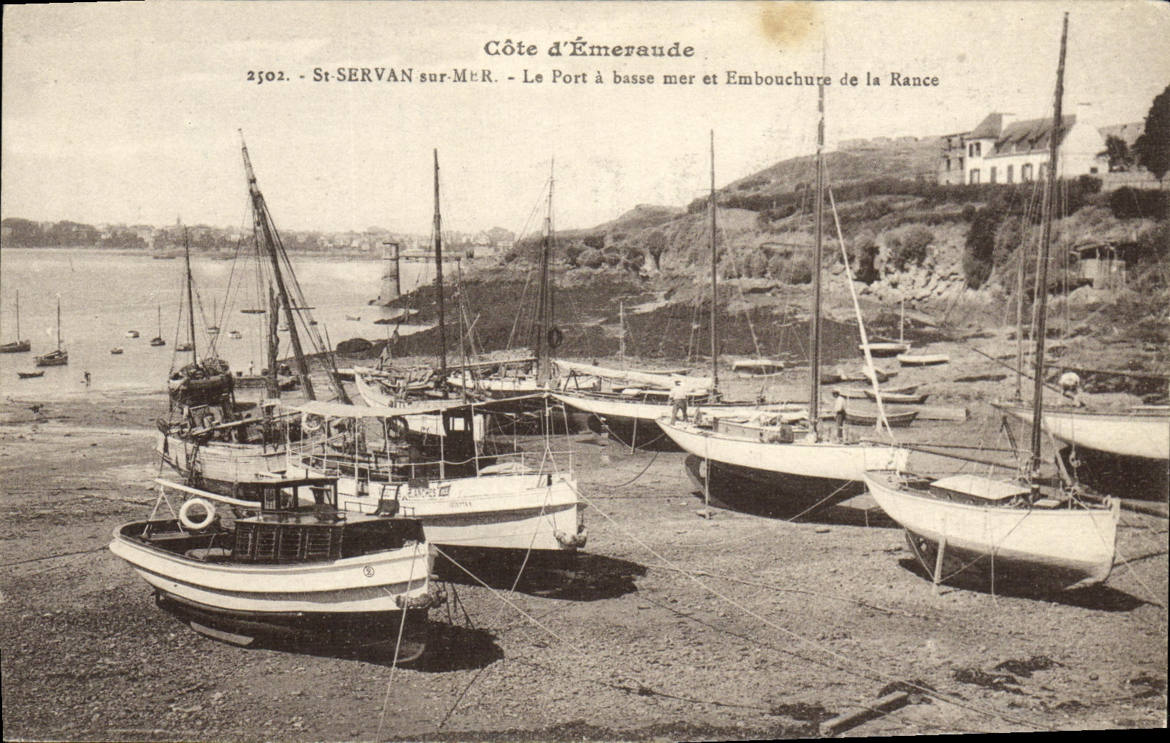 CPA St Servan sur Mer Le Port a basse mer et Embouchure de la Rance Bateaux