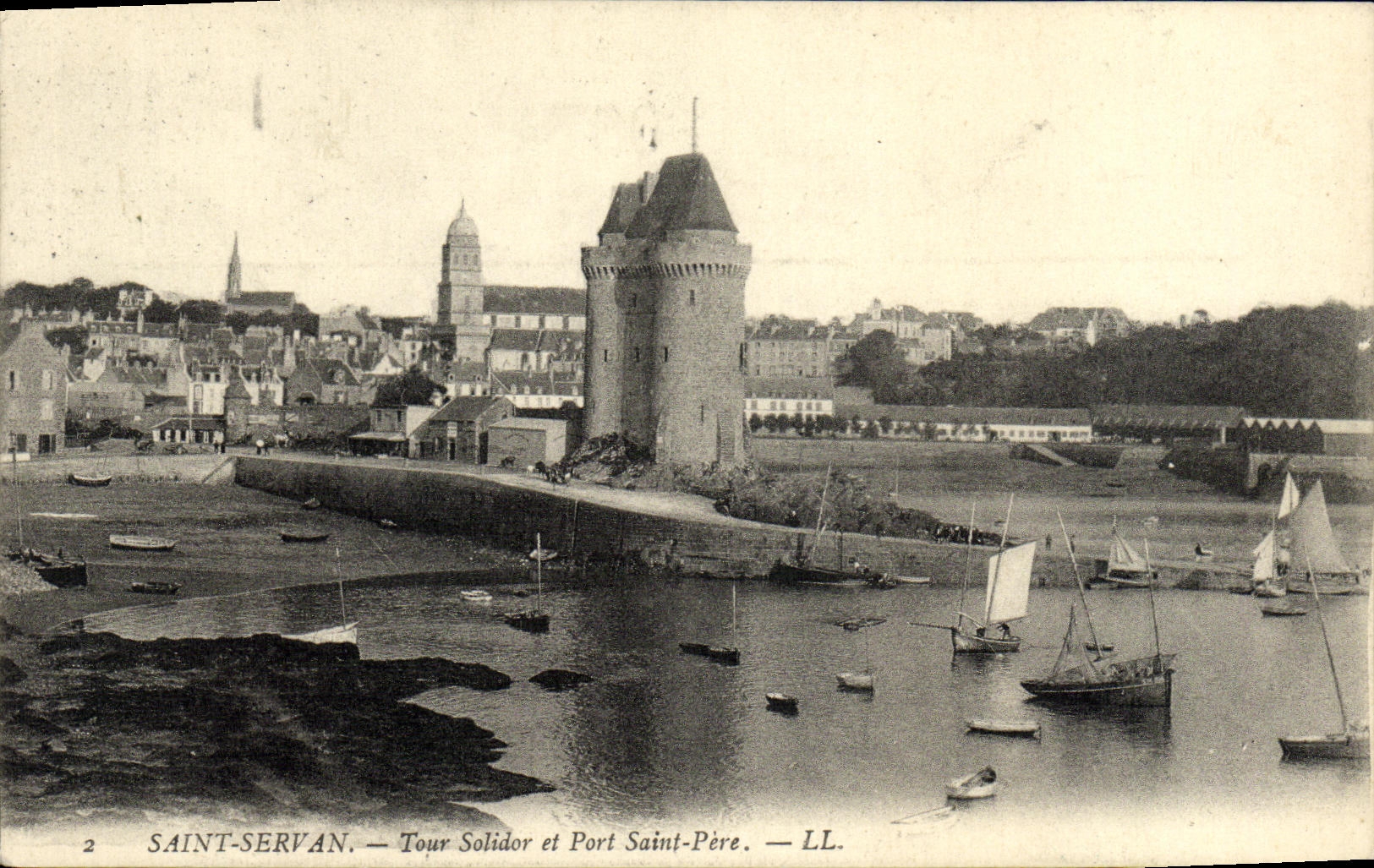 CPA Saint Servan Tour Solidor et Port Saint Pere