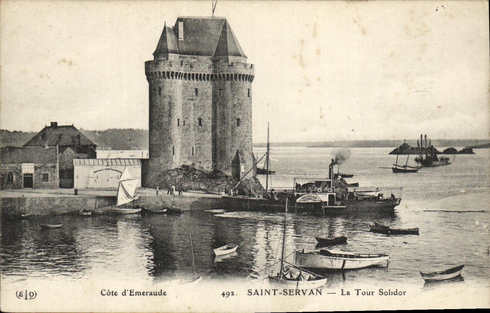 CPA Saint Servan La Tour Solidor Bateau