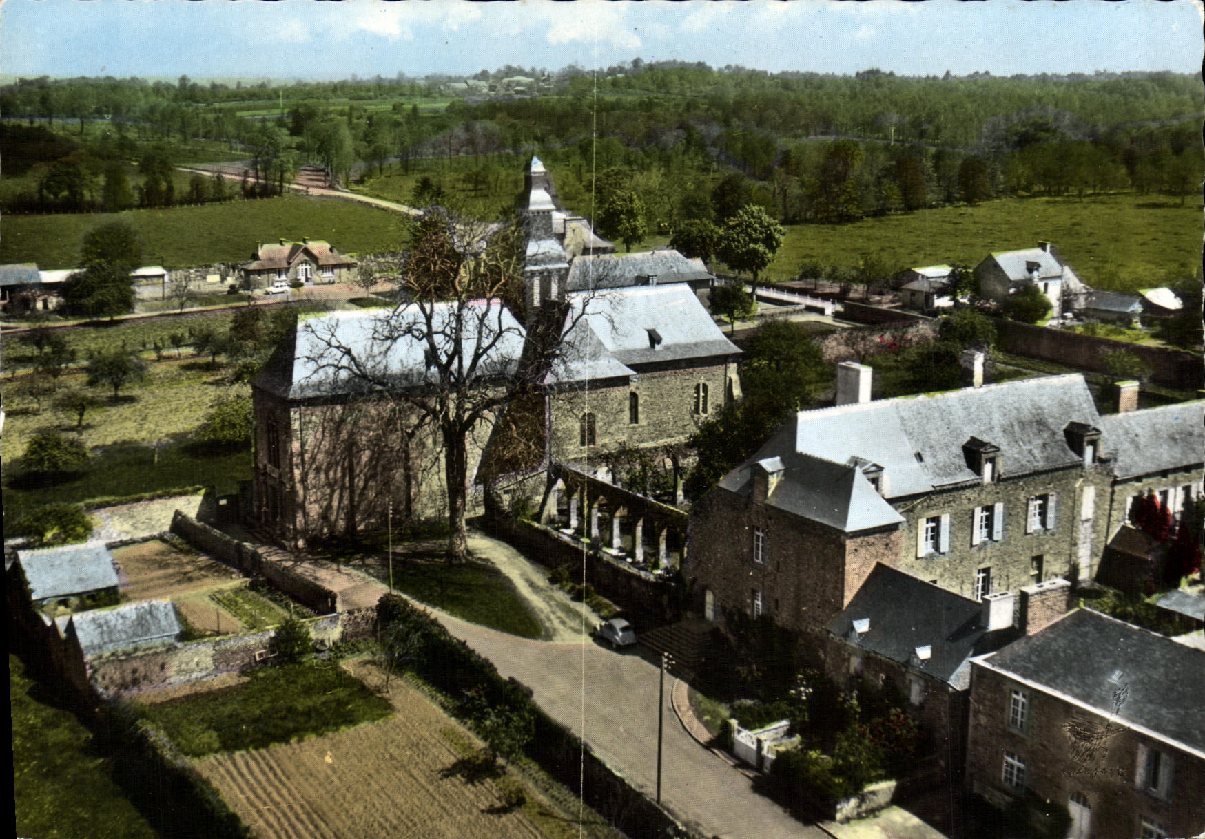 POSTAL MODERNA Tronchet el claustro y el L iglesia