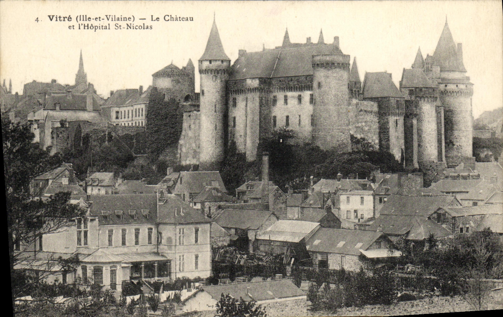 CPA Vitre Le Chateau et L Hopital St Nicolas