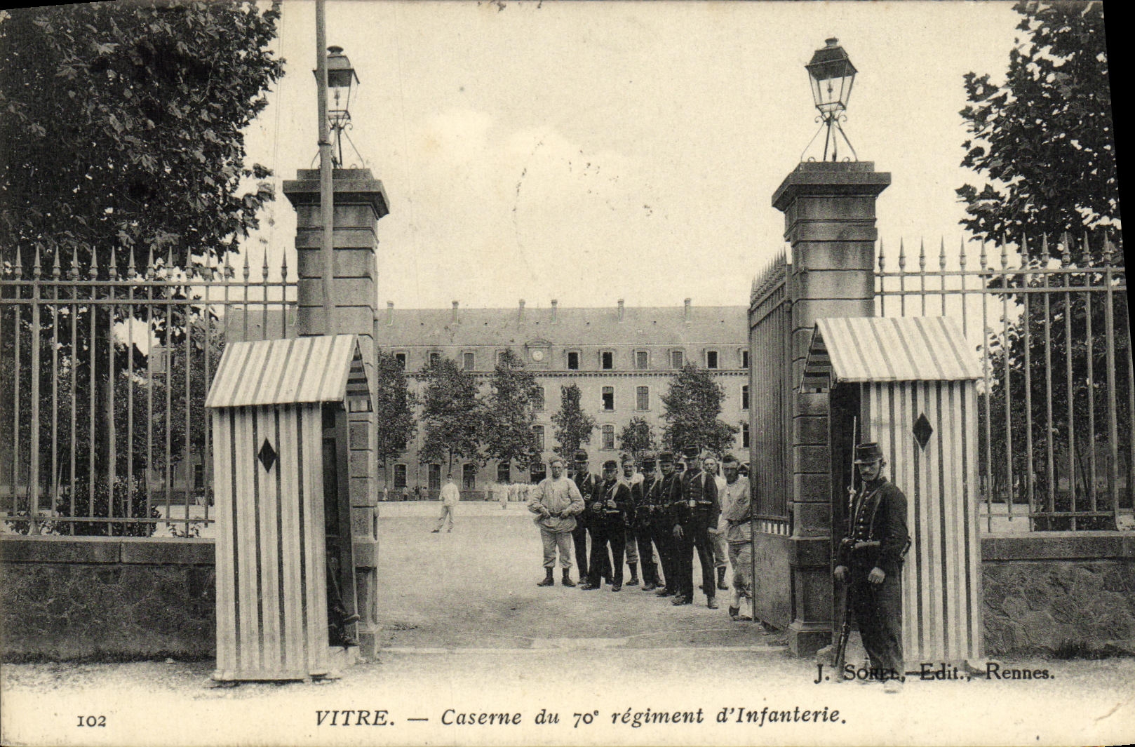 VINTAGE POSTCARD Pane Barracks of the Regiment D Militaria Infantry