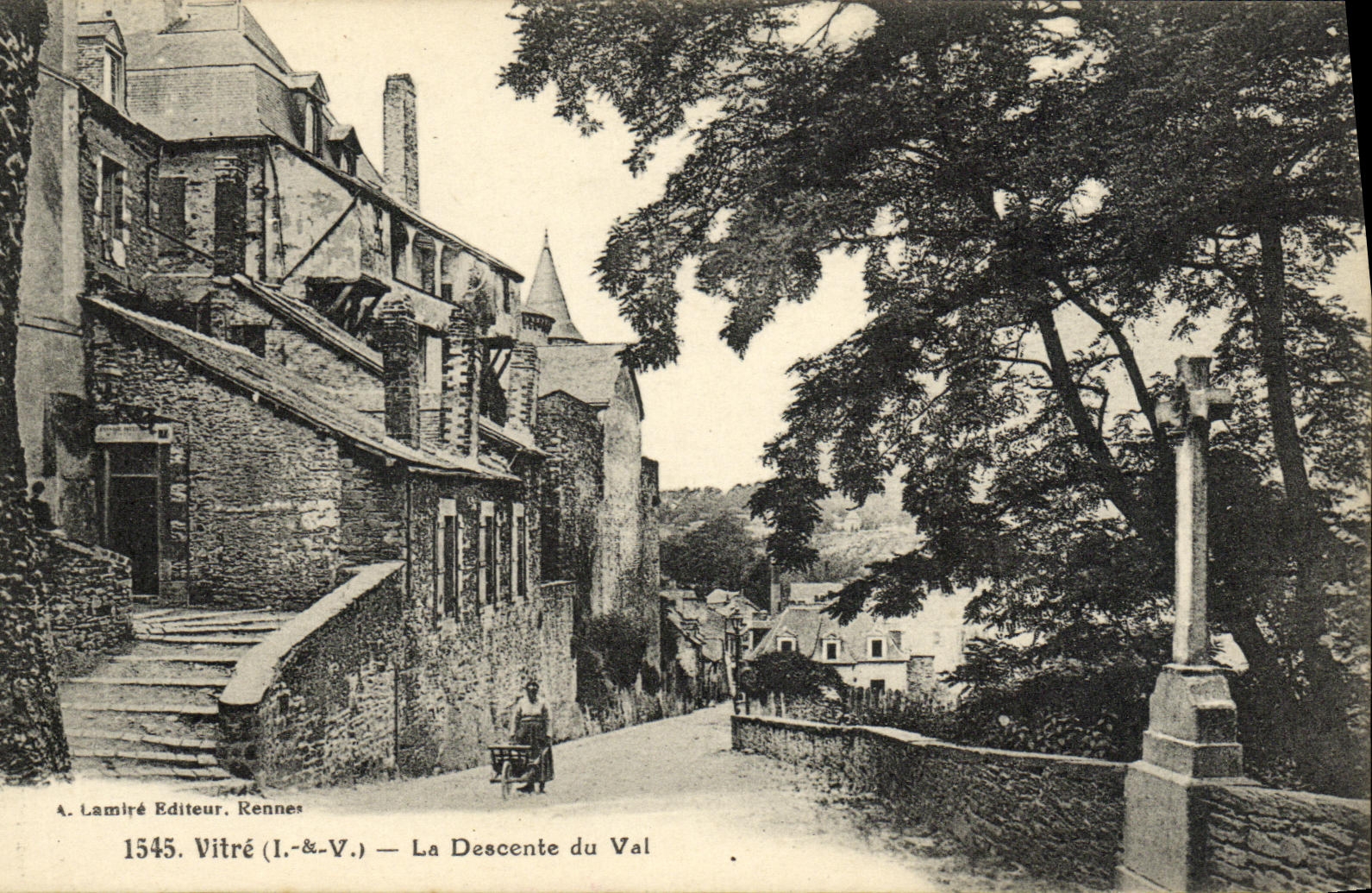 CPA Vitre La Descente du Val