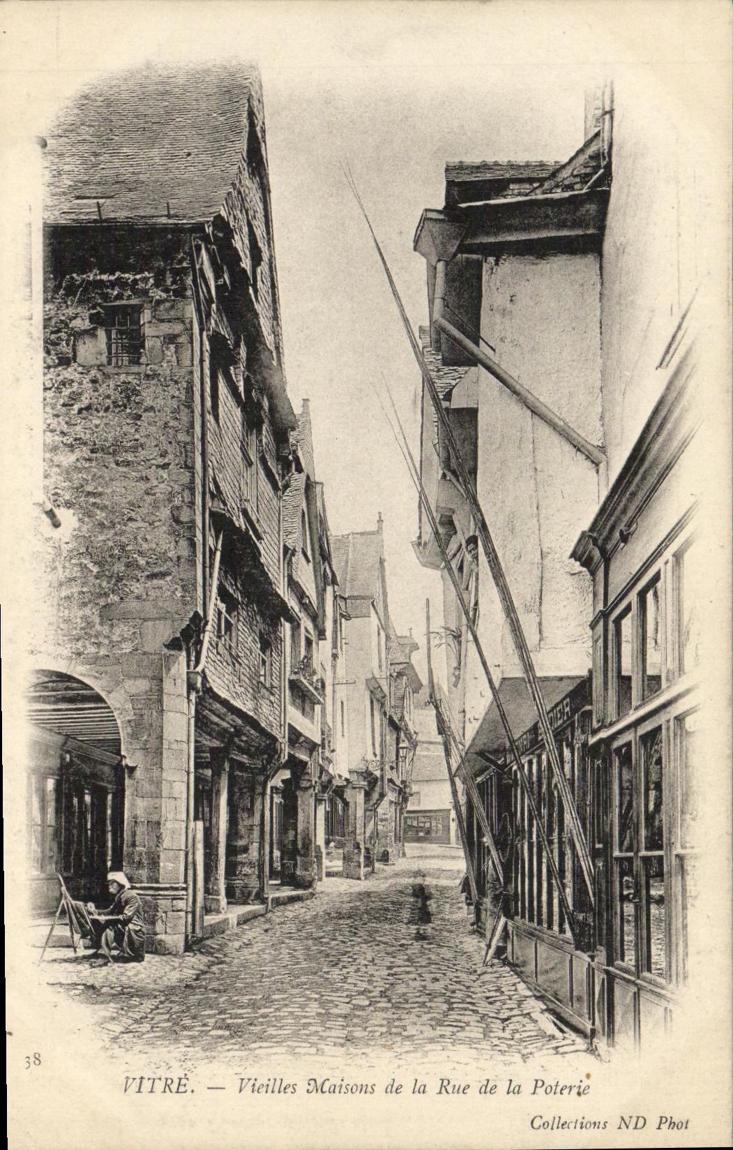 CPA Vitre Vieilles Maisons de la Rue de la Poterie
