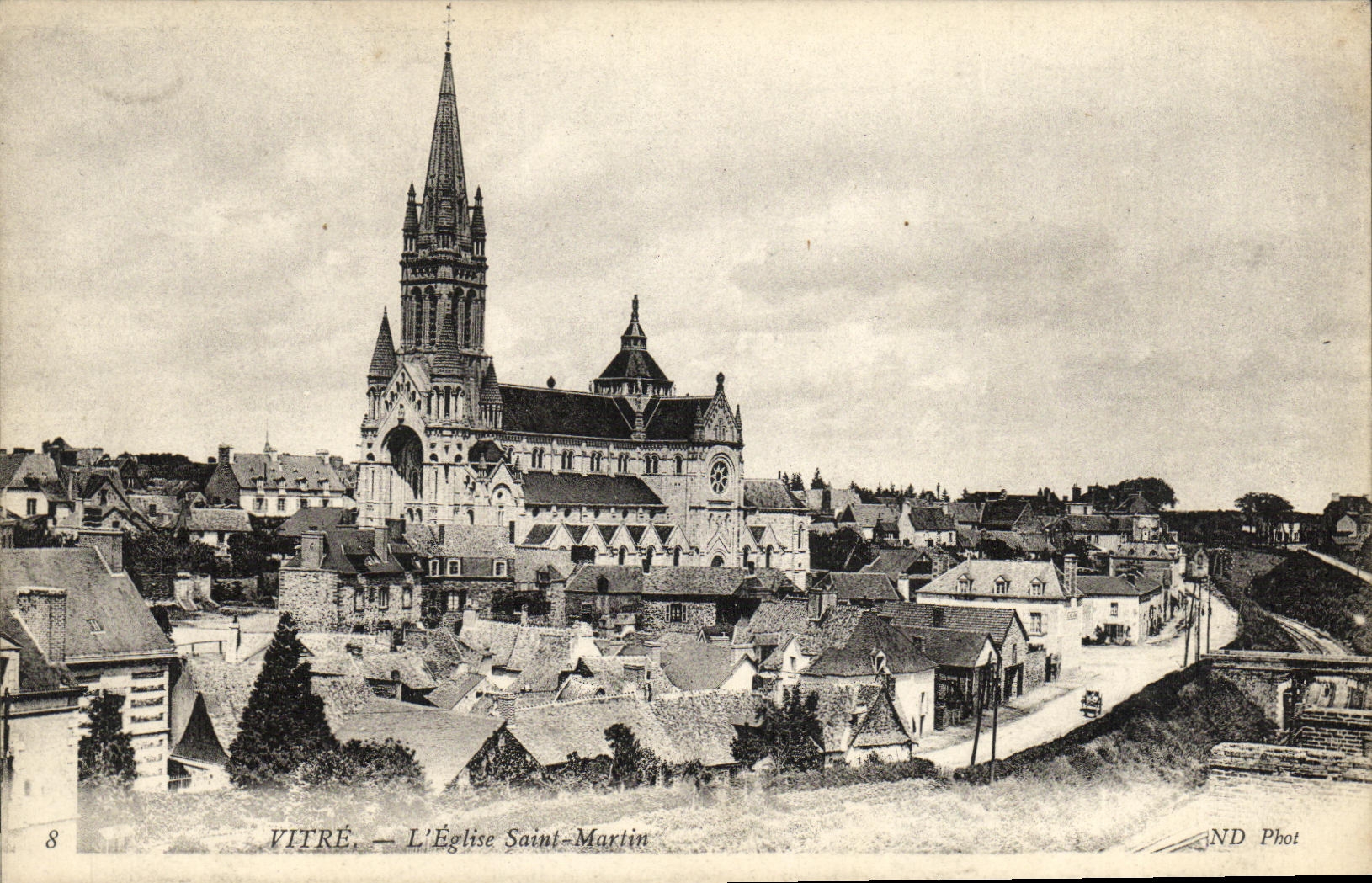 CPA Vitre L Eglise Saint Martin