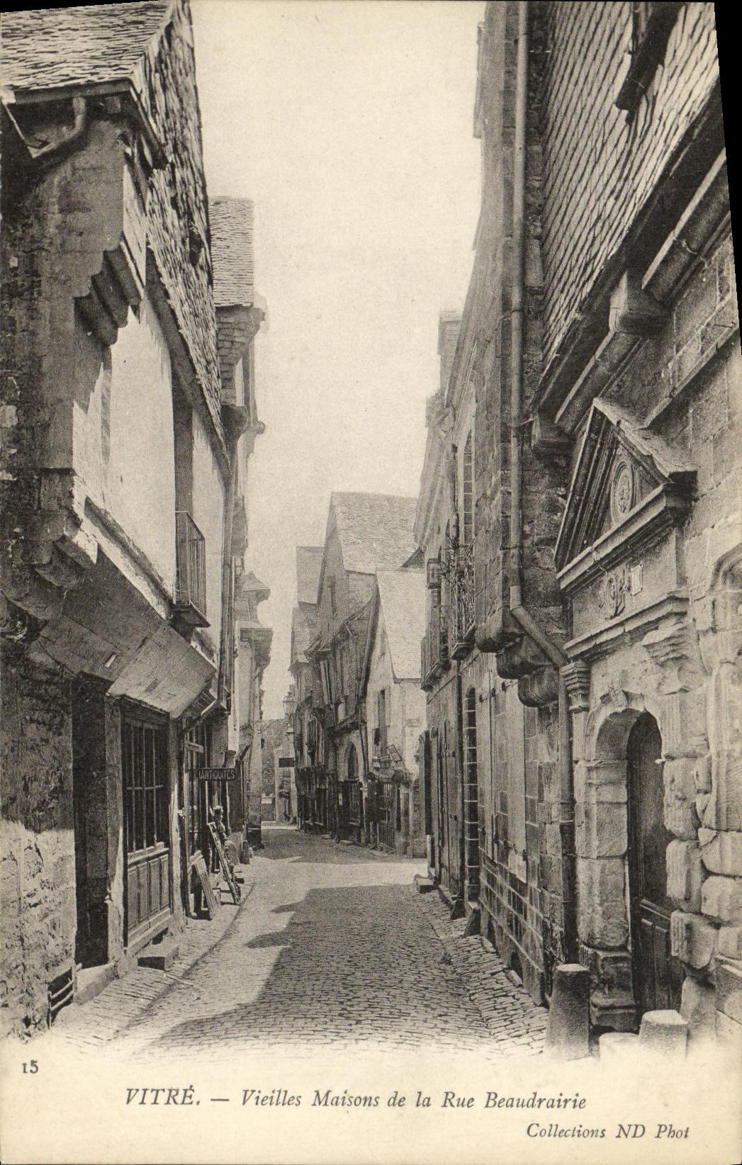 CPA Vitre Vieilles Maisons de la Rue de La Beaudrairie