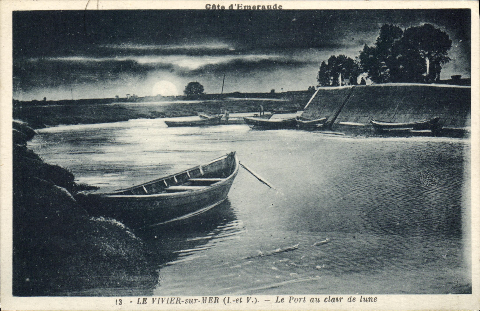 POSTAL de la VENDIMIA la charca de pescados en el mar el puerto con el claro de luna