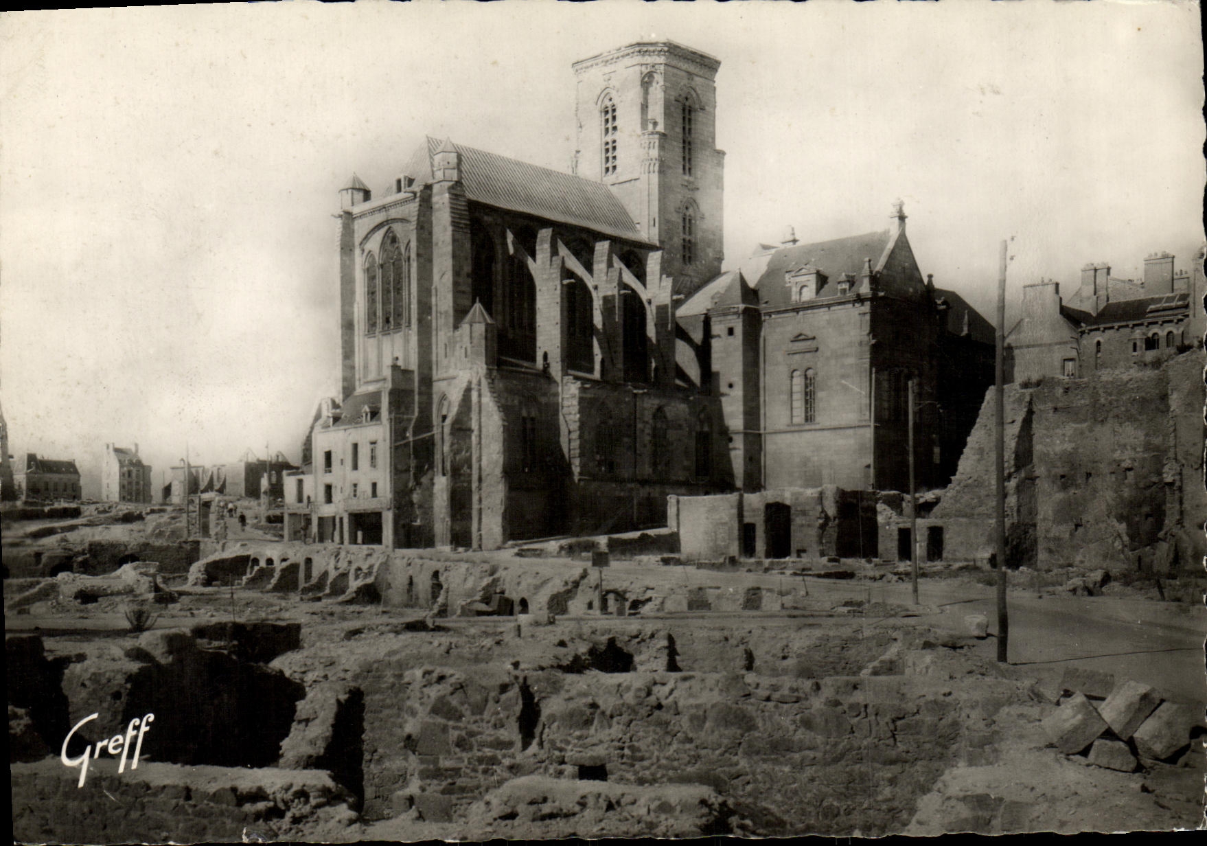 MODERN CARD Holy Malo In Ruins the Cathedral and the Street Militaria Deputy