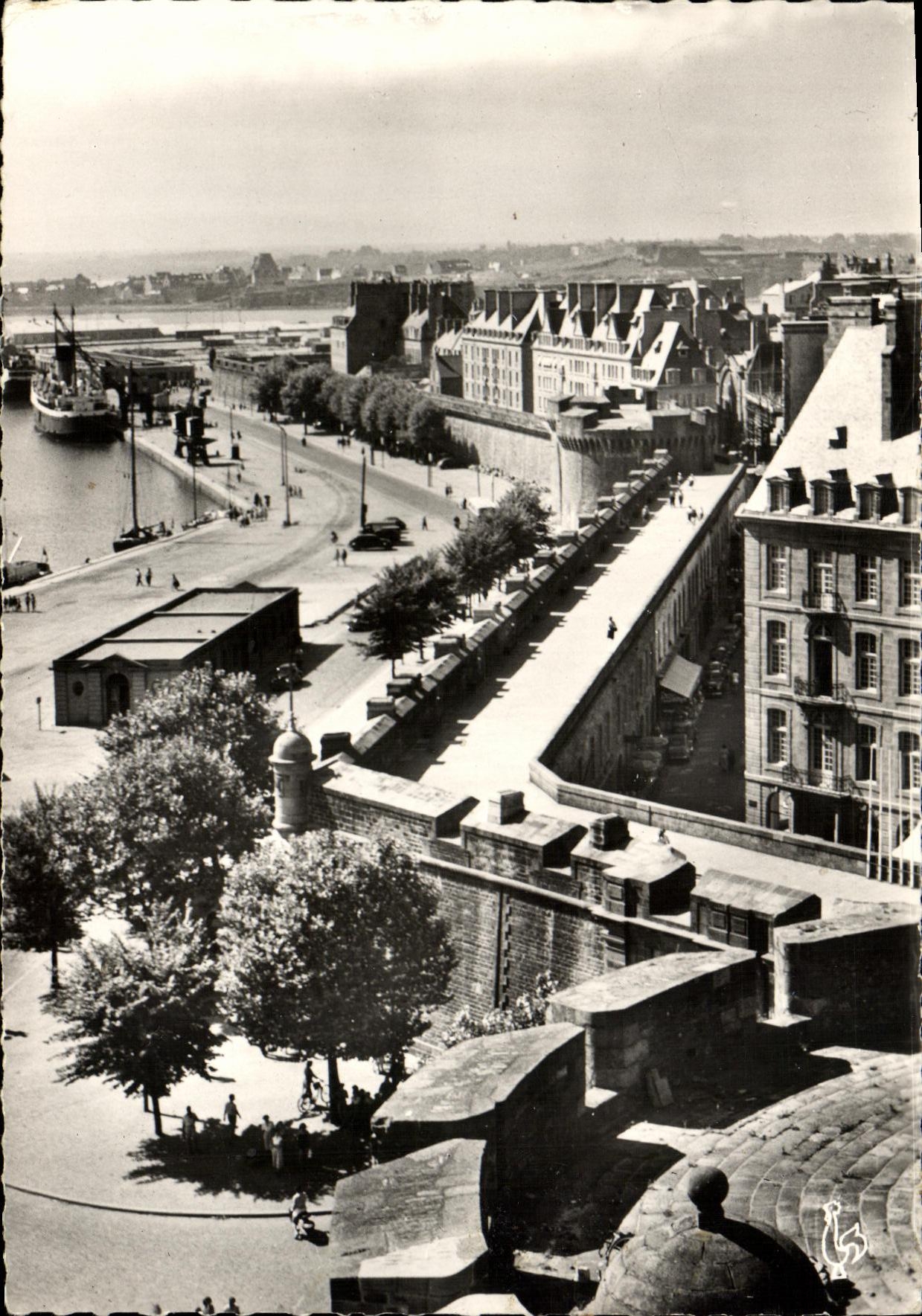 MODERN CARD Saint Malo the Walls Face Is Known as the Large battery