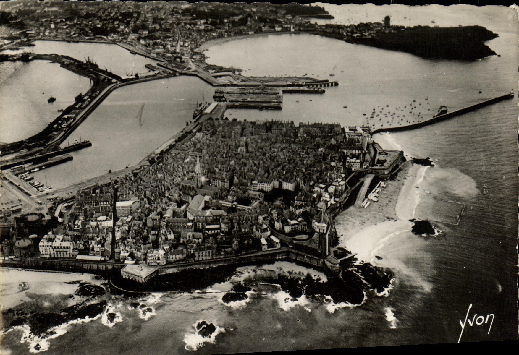 CPM Saint Malo Vue Aerienne