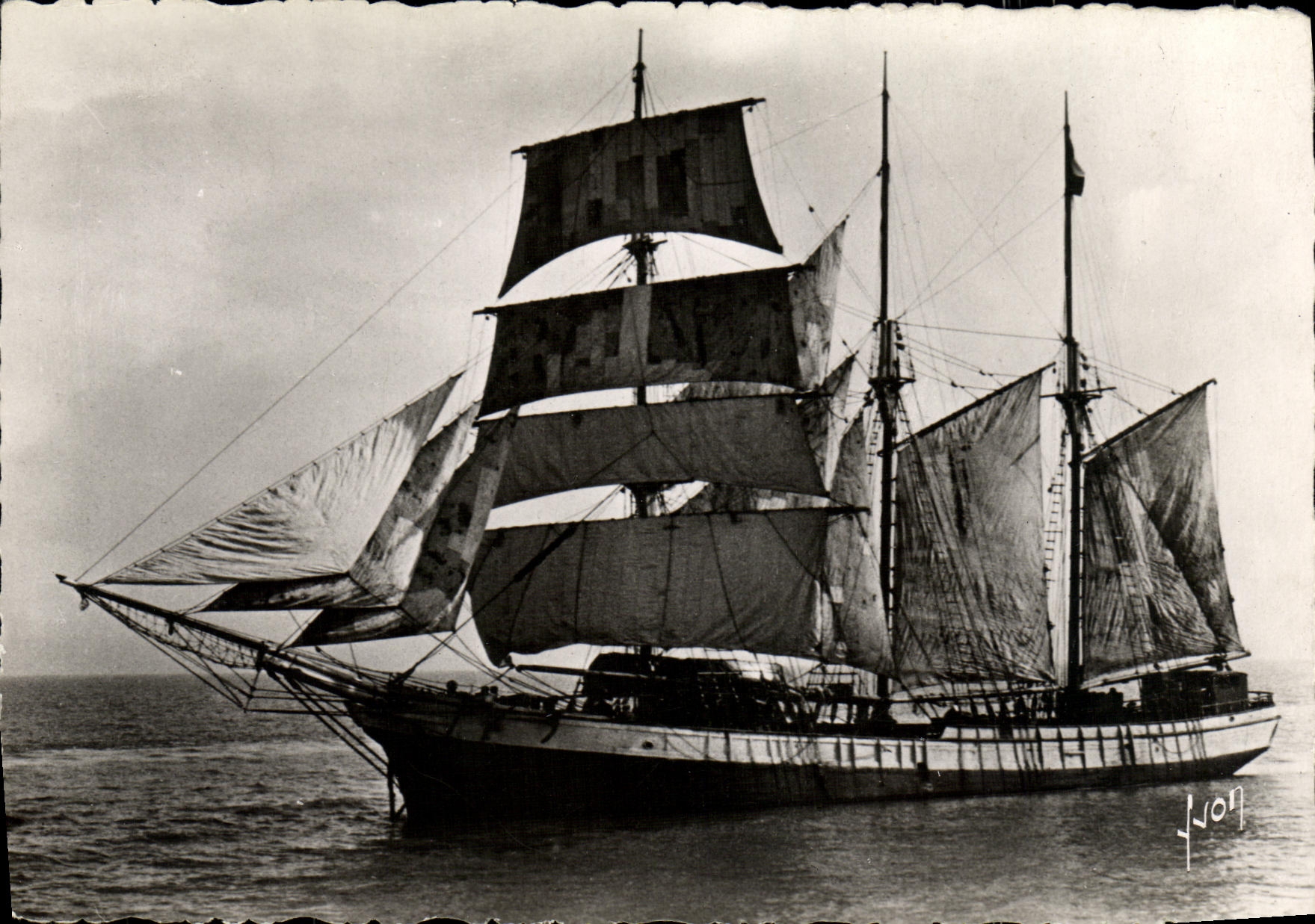 CPM Saint Malo Terre Neuva Bateau