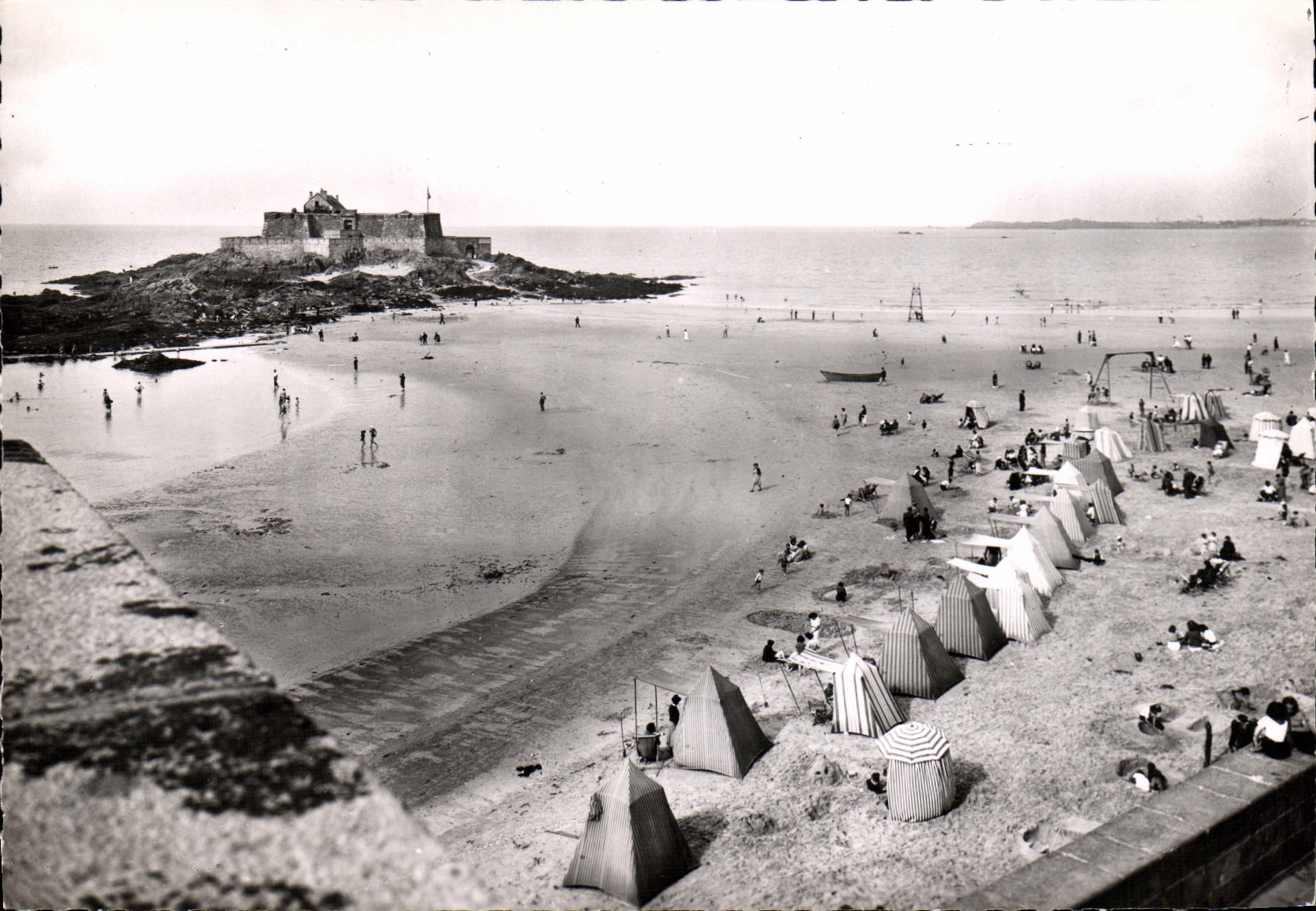 CPM Saint Malo La Plage et le Fort National