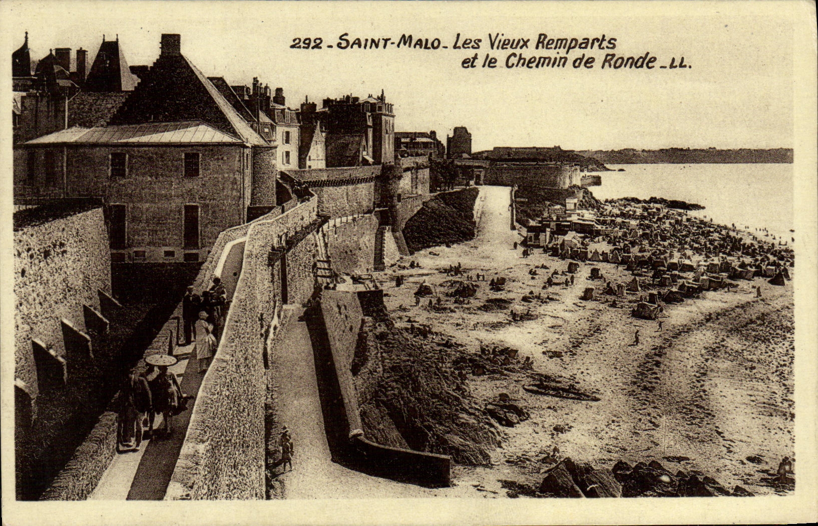 VINTAGE POSTCARD St Malo Old Walls and the Covered way