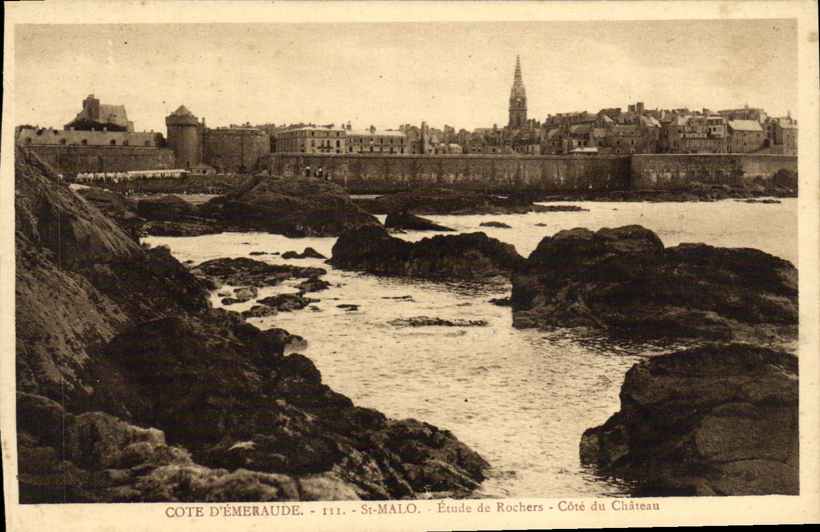 VINTAGE POSTCARD Saint Malo Etude of rocks Dimensions castle