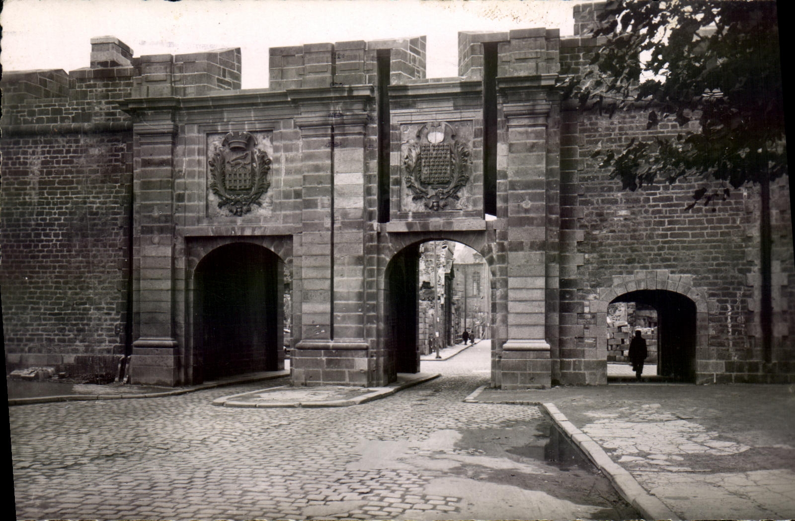 MODERN CARD St Malo Porie Holy Vincent