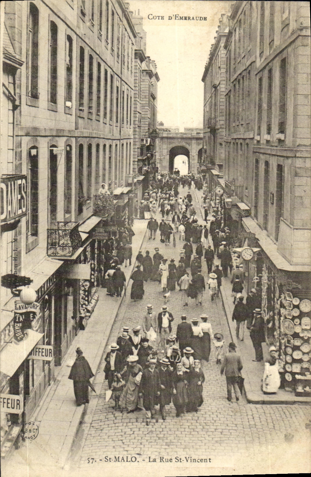 VINTAGE POSTCARD St Malo the Street St Vincent
