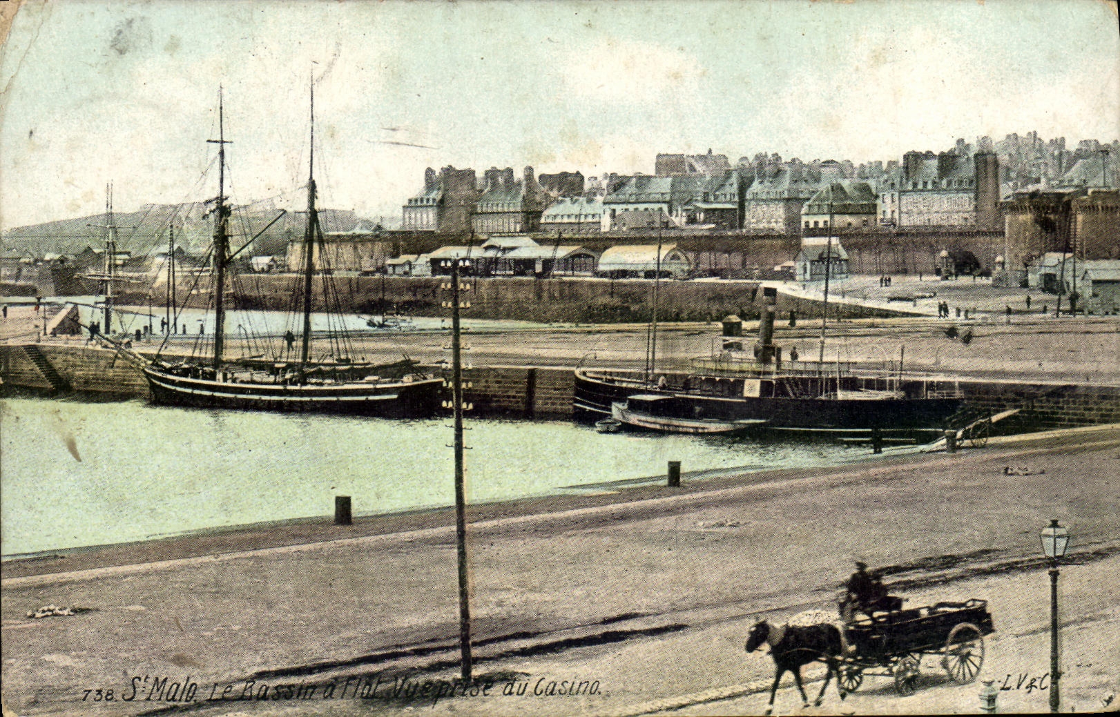 CPA St Malo Le bassin a flot Vue prise du casino