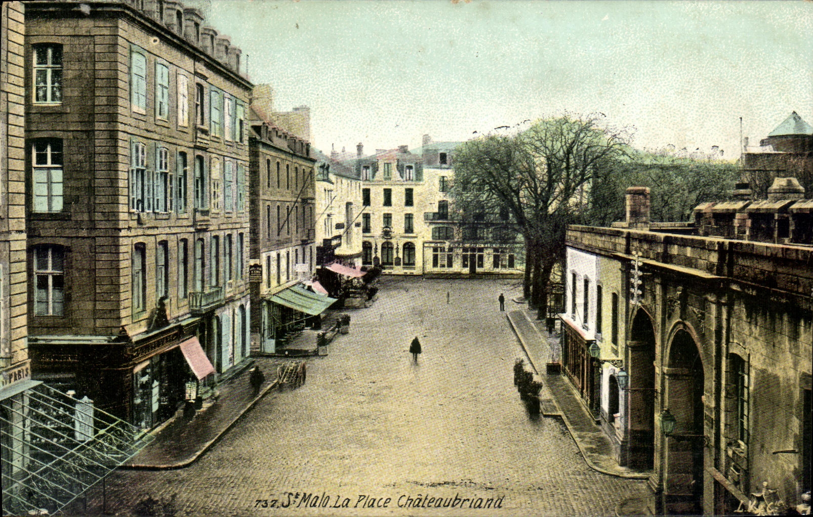 CPA St Malo Place Chateaubriand 