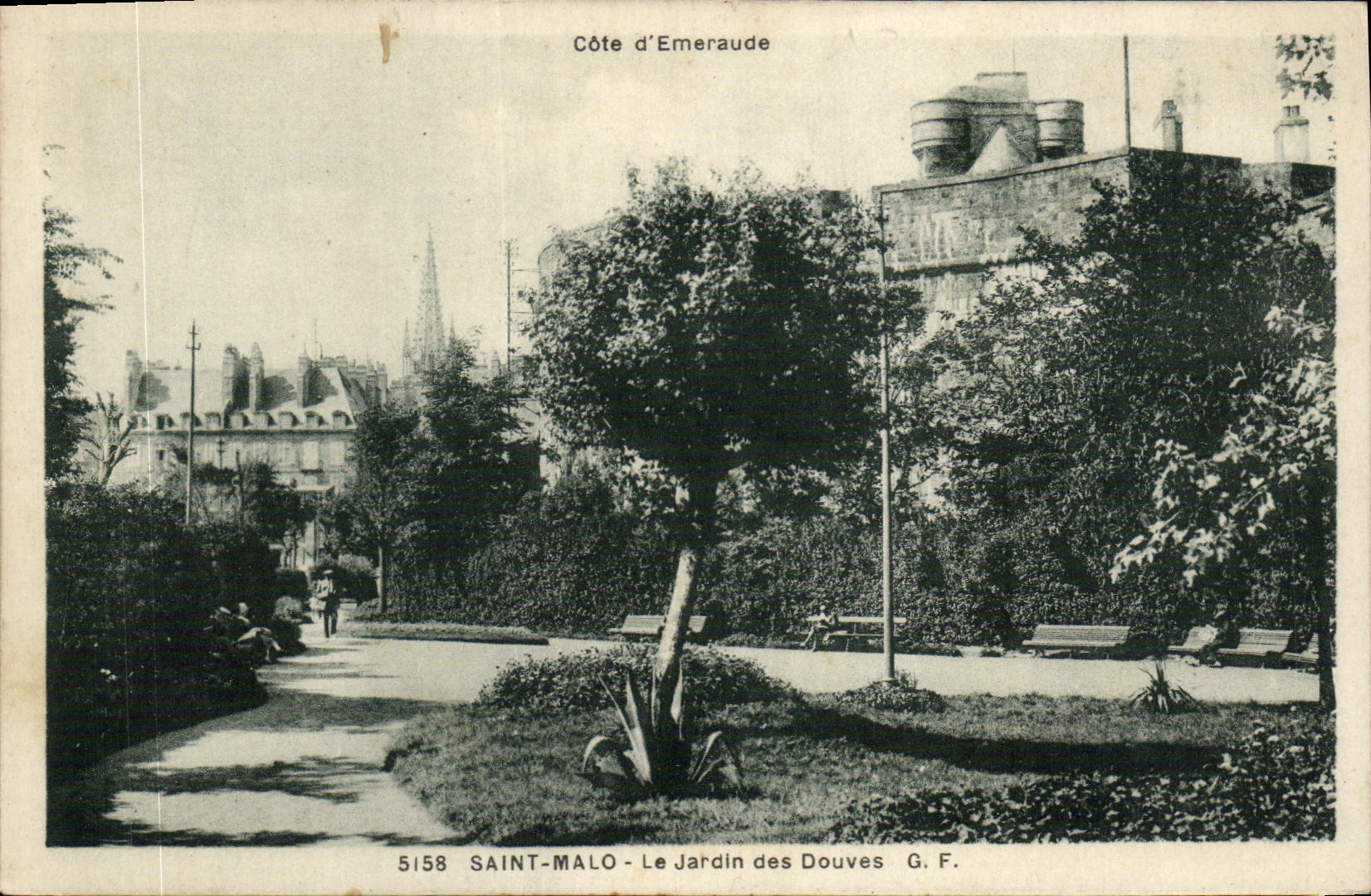 VINTAGE POSTCARD Holy Malo the Garden of the Ditches