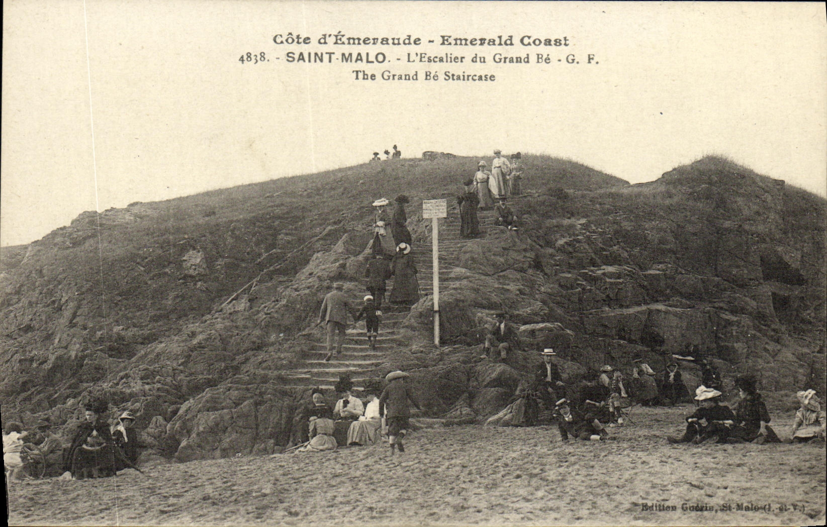 CPA Saint Malo L Escalier du Grand Be