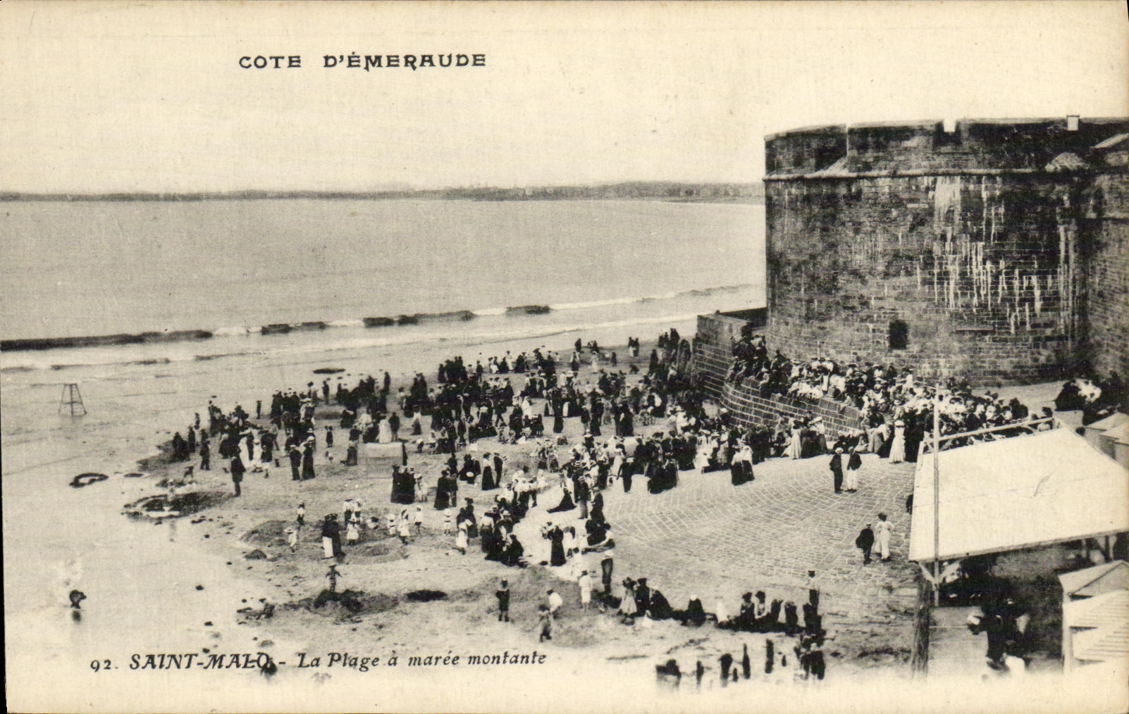 VINTAGE POSTCARD St Malo the Beach has Rising Maree