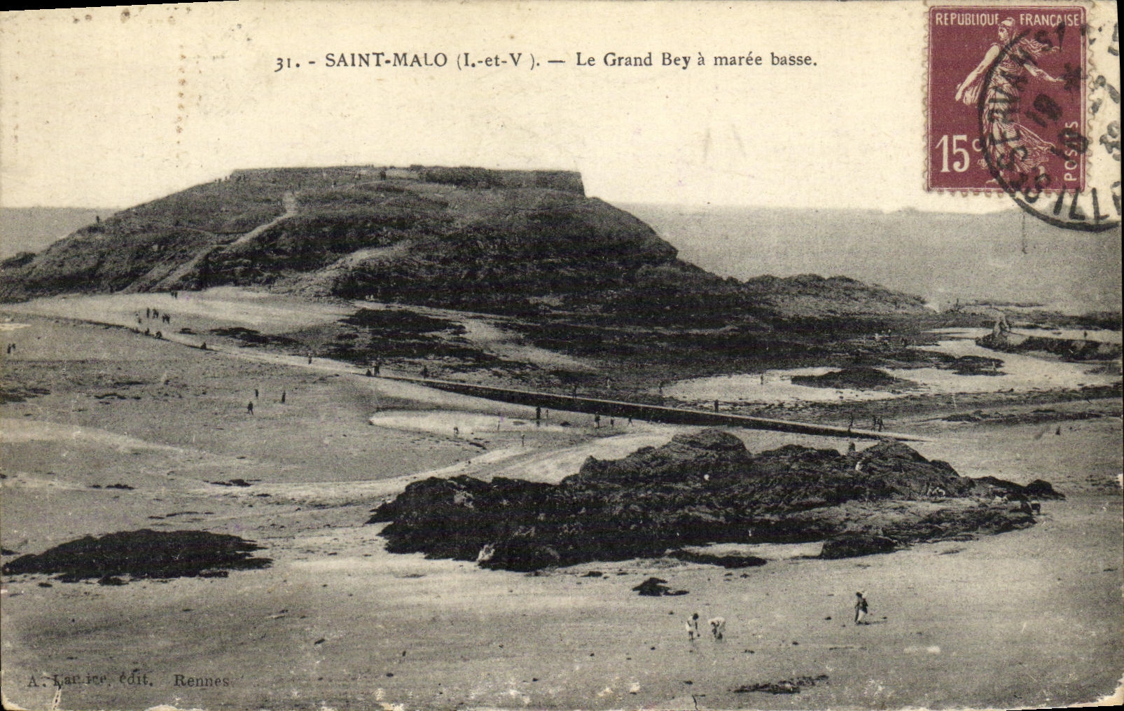 VINTAGE POSTCARD St Malo the Large Bey Low tide