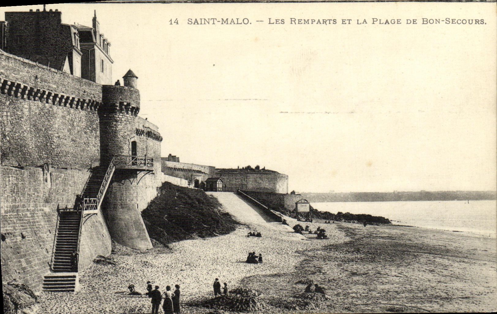 VINTAGE POSTCARD St Malo Walls And the Beach Of Good Help