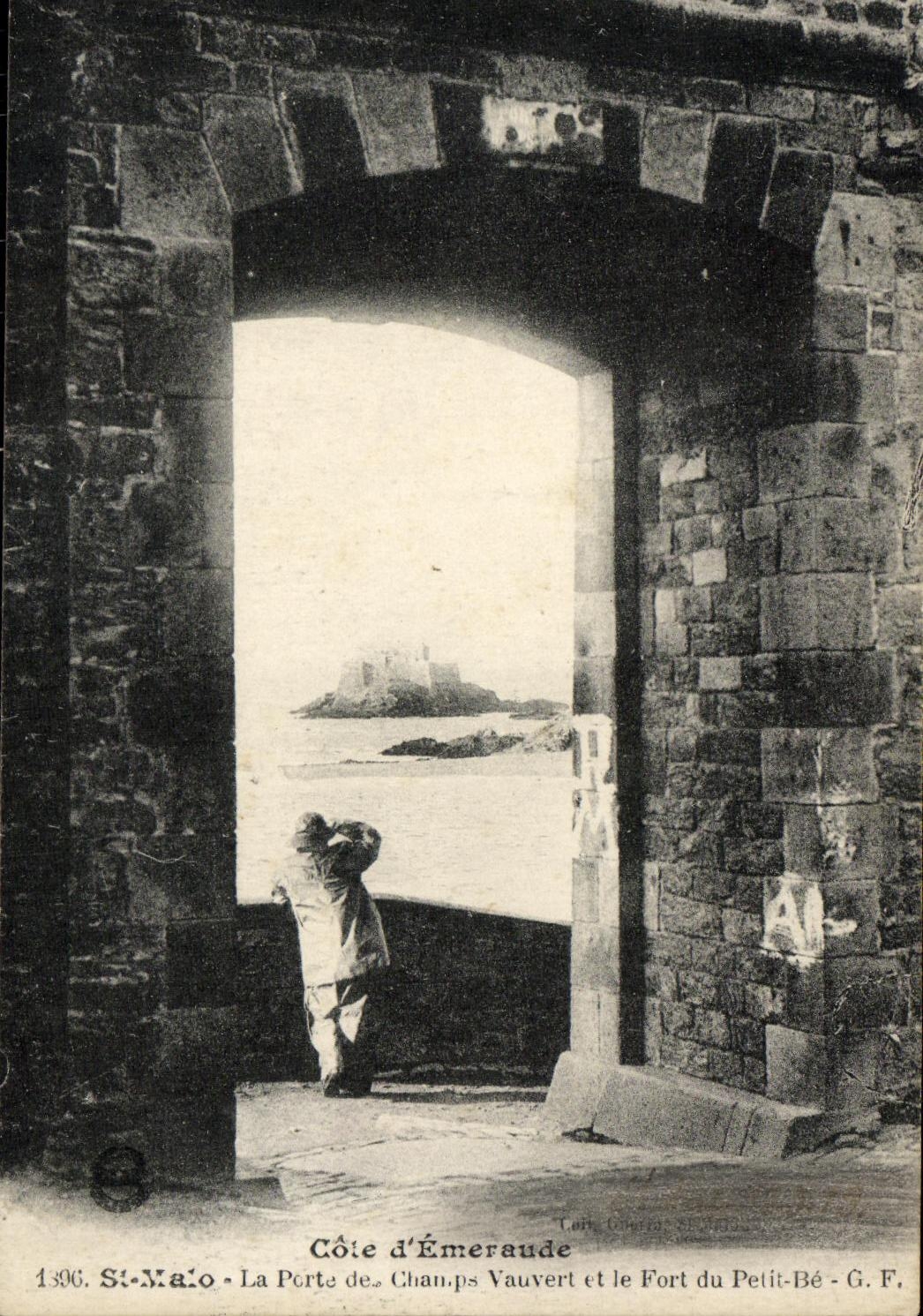 St Malo de la POSTAL de la VENDIMIA que la puerta del Vauvert coloca y la fortaleza de pequeno Sinning sea