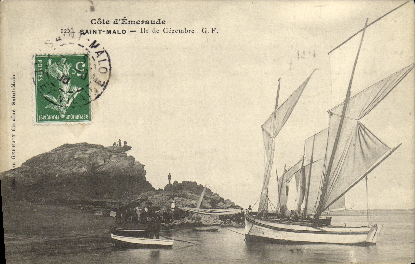 VINTAGE POSTCARD Holy Malo Island of Cezembre Boat