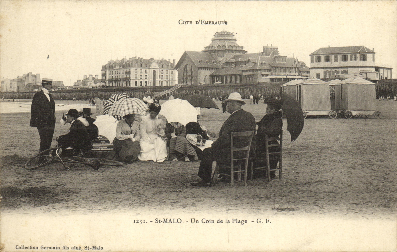 CPA Saint Malo Un Coin de la Plage