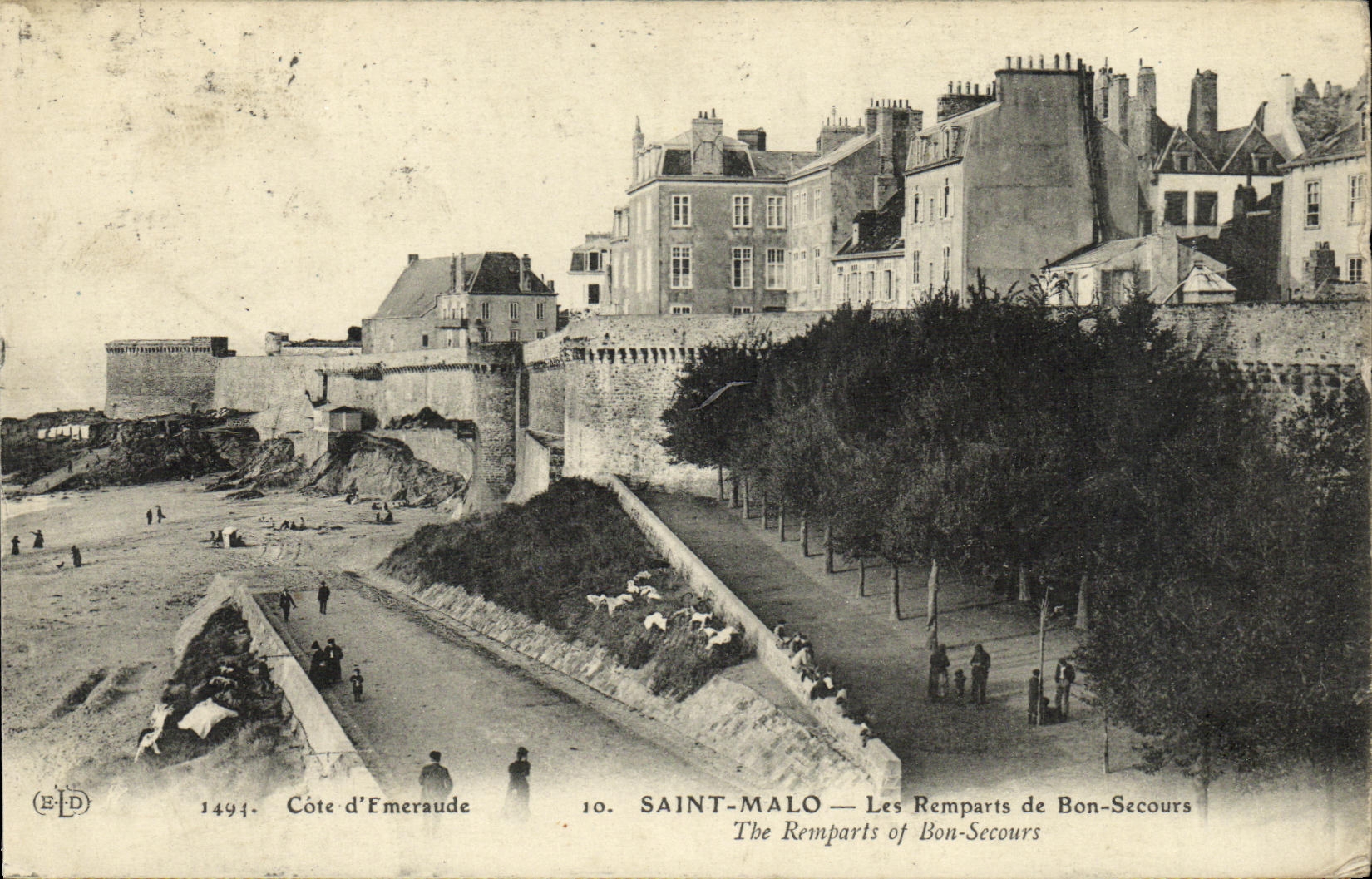 VINTAGE POSTCARD Holy Malo Walls of Good Help