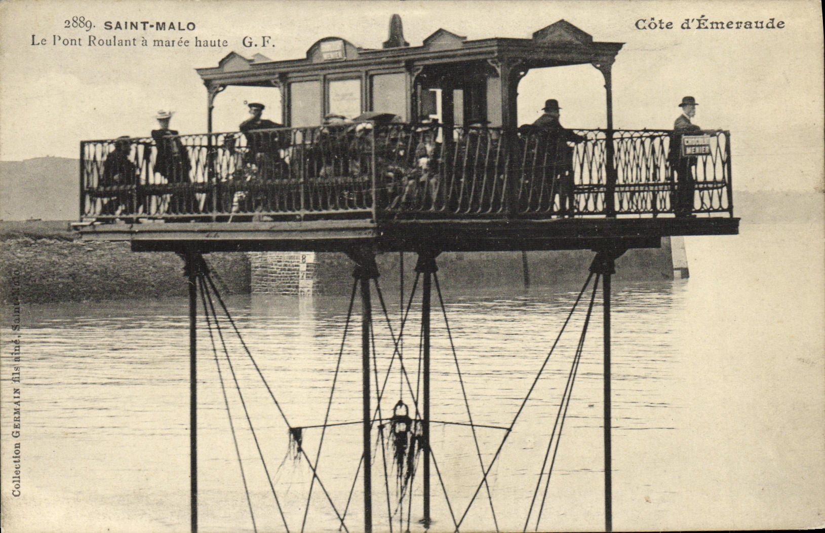VINTAGE POSTCARD Saint Malo the overhead travelling crane has low tide