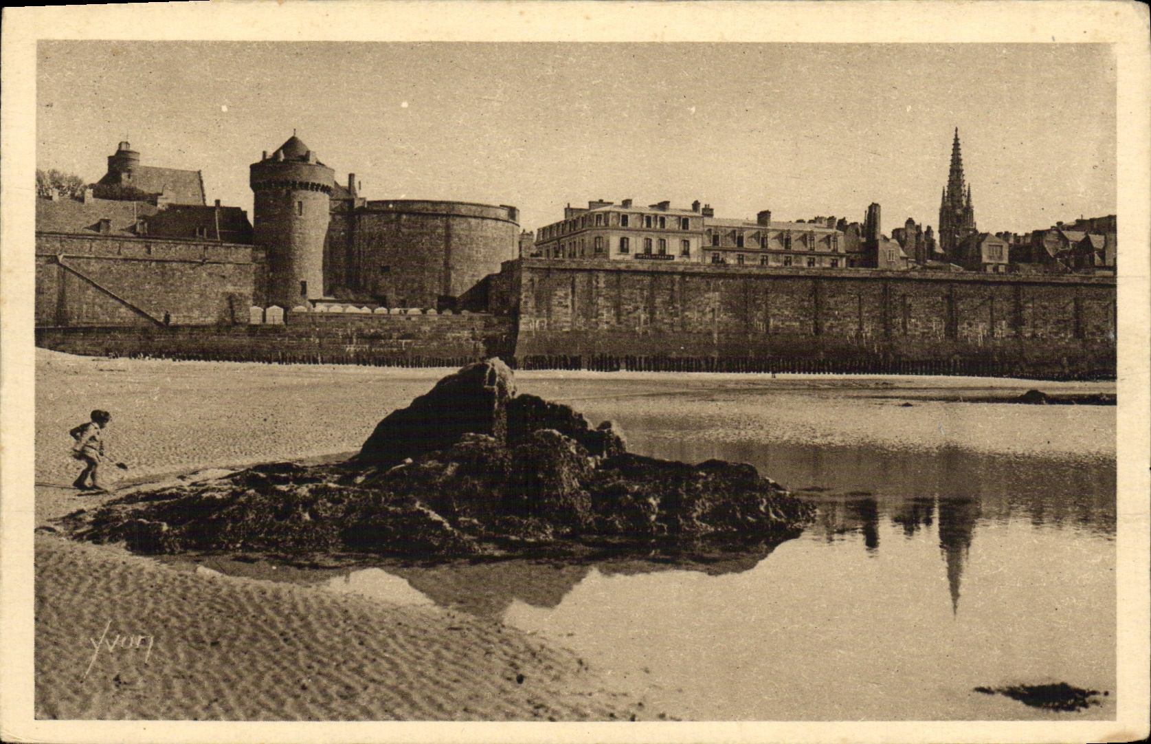 VINTAGE POSTCARD St Malo the Castle and Walls Seen of the Beach