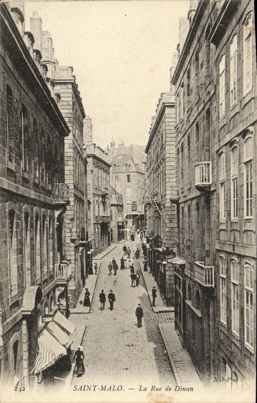 CPA Saint Malo La Rue De Dinan