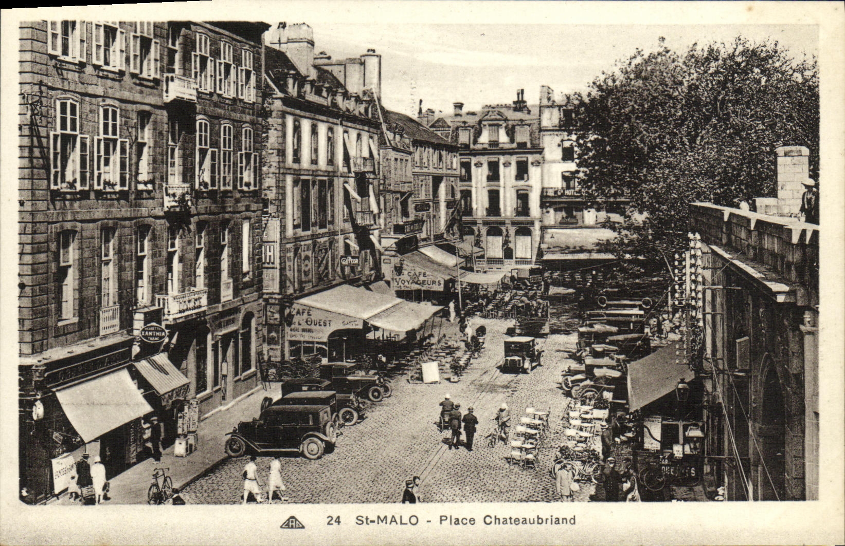 CPA Saint Malo Place Chateaubriand