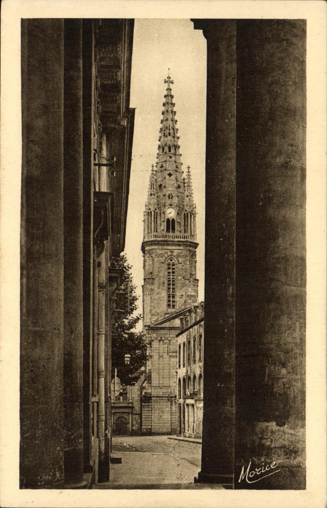 VINTAGE POSTCARD Holy Malo the bell tower of the cathedral