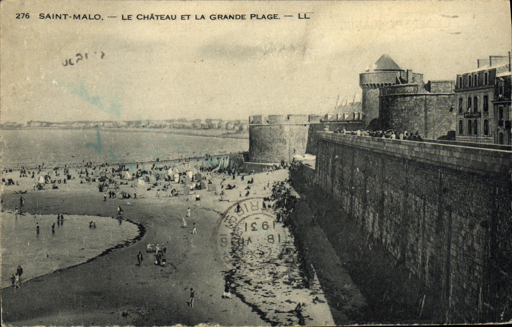 CPA Saint Malo Le Chateau Et La Grande Plage