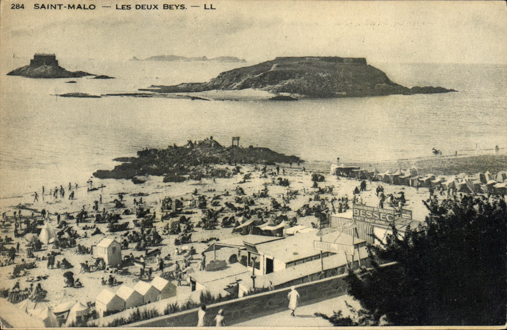 VINTAGE POSTCARD Holy Malo Two Beys