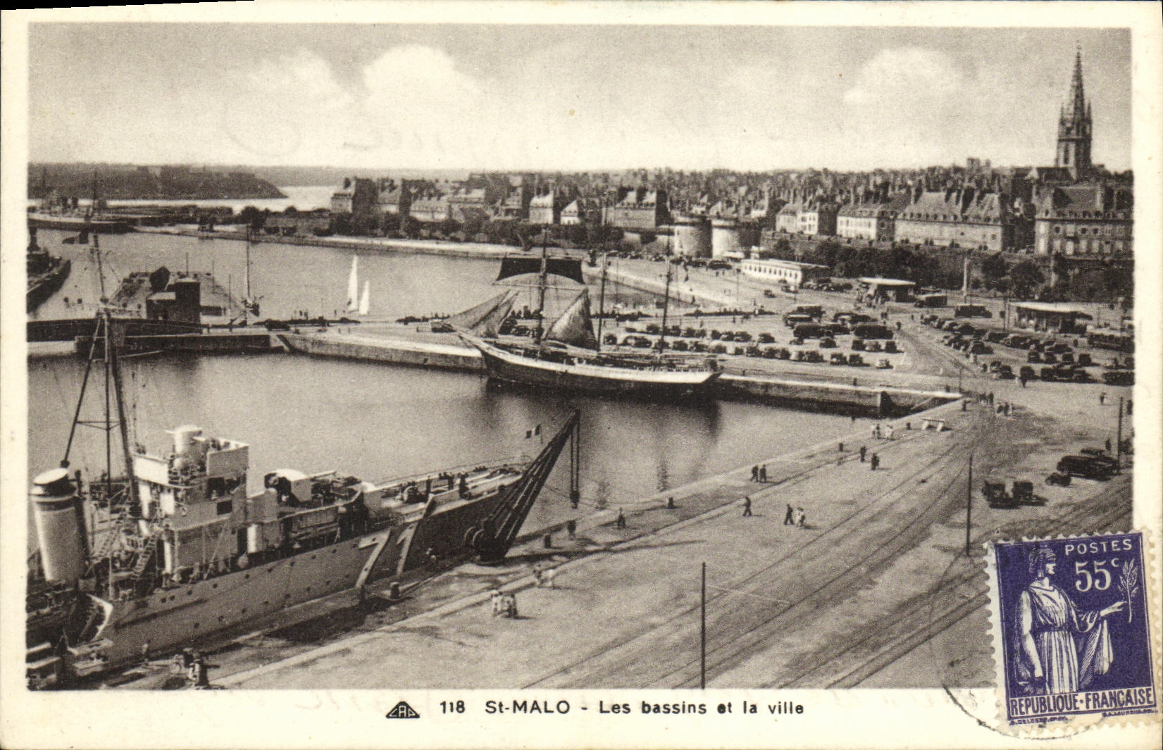 VINTAGE POSTCARD Holy Malo Basins and the Boats City