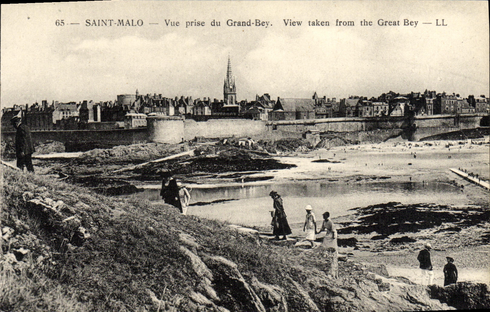 VINTAGE POSTCARD Holy Malo seen from of Geand Bey