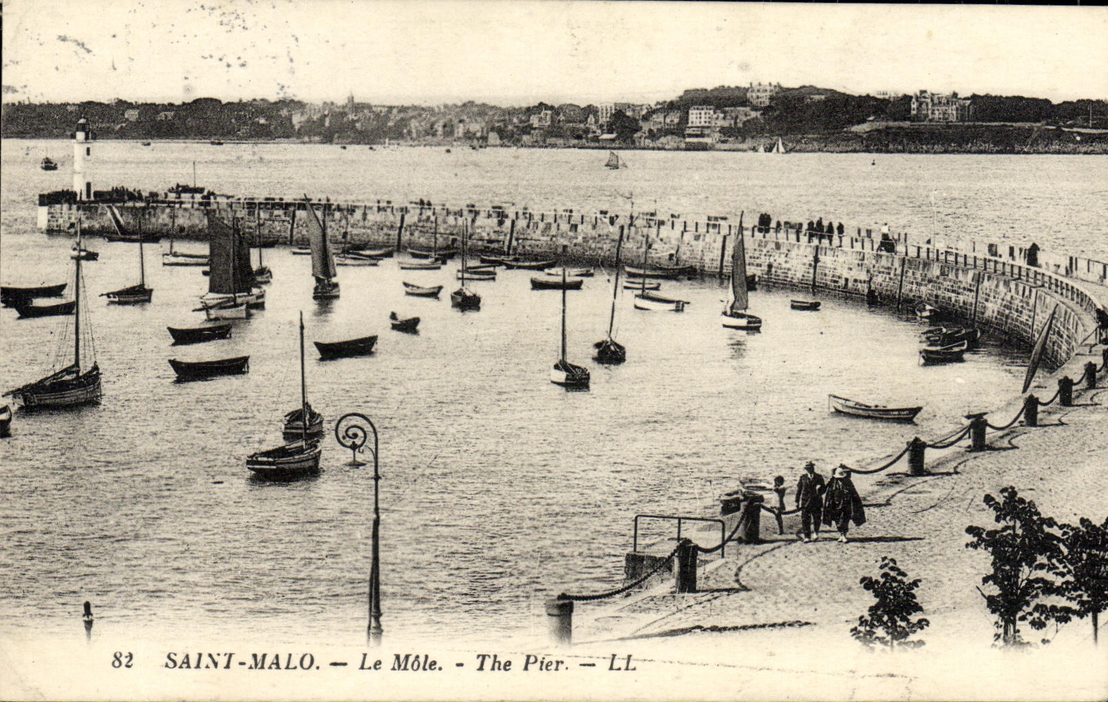 CPA Saint Malo Le Mole Bateaux 