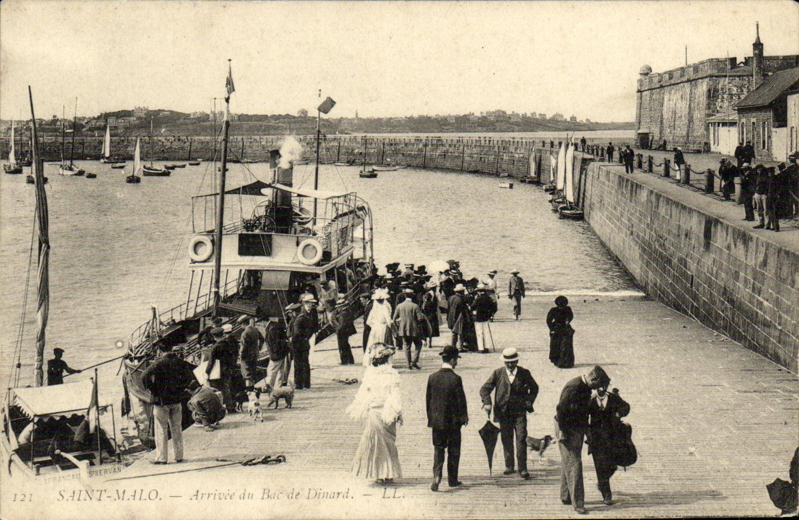 VINTAGE POSTCARD Holy Malo the Casino and the Furrow Boat
