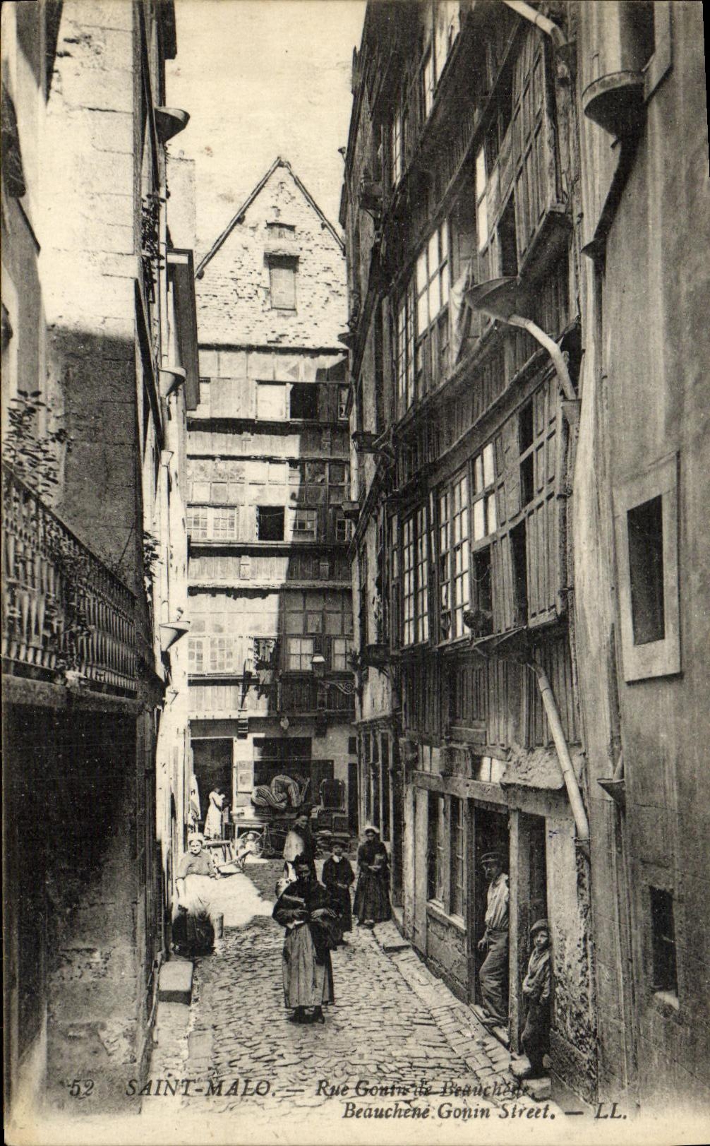 VINTAGE POSTCARD Holy Malo Street Count de Beauchene