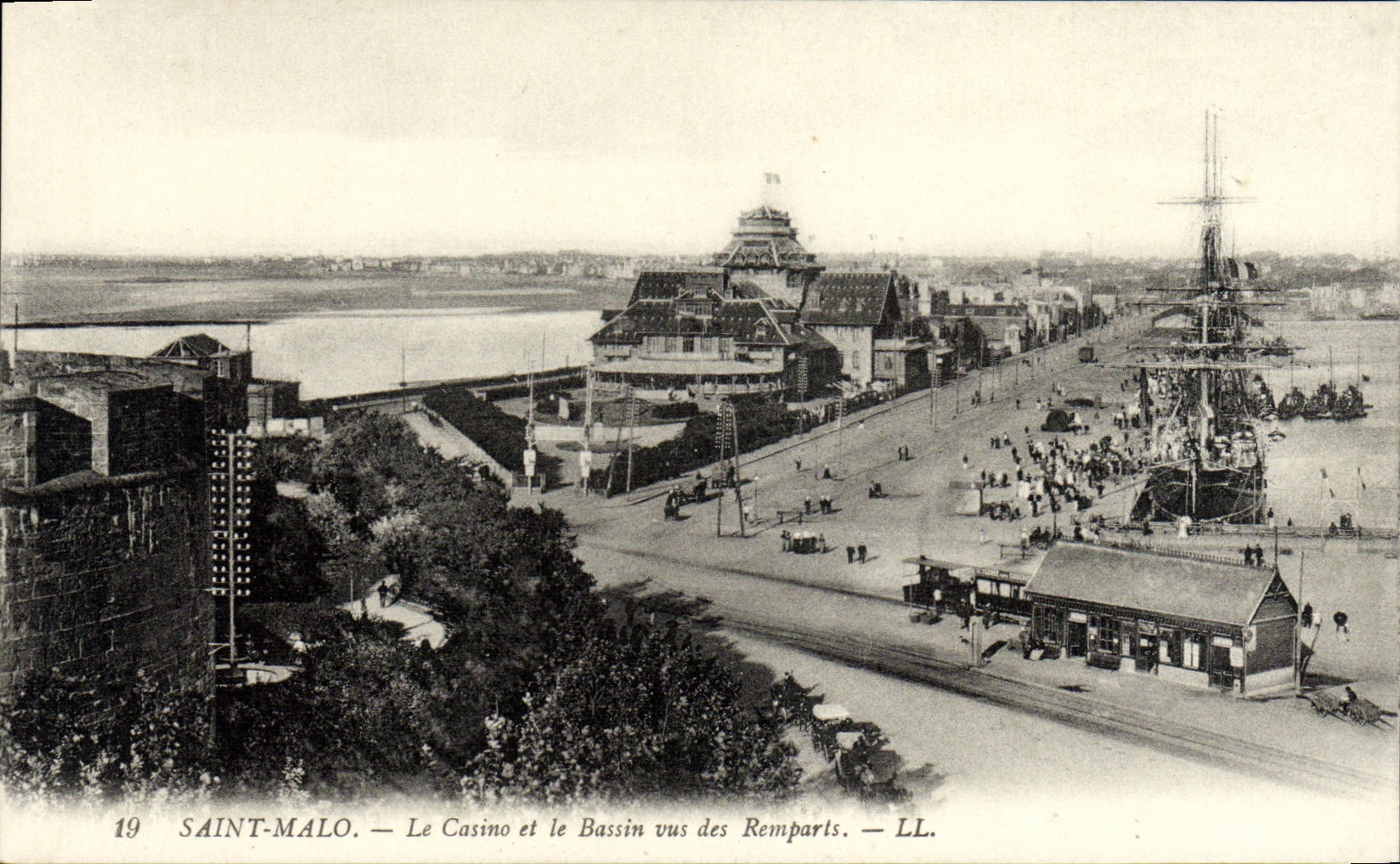 VINTAGE POSTCARD Holy Malo the Casino and Basins seen of the Walls Boat