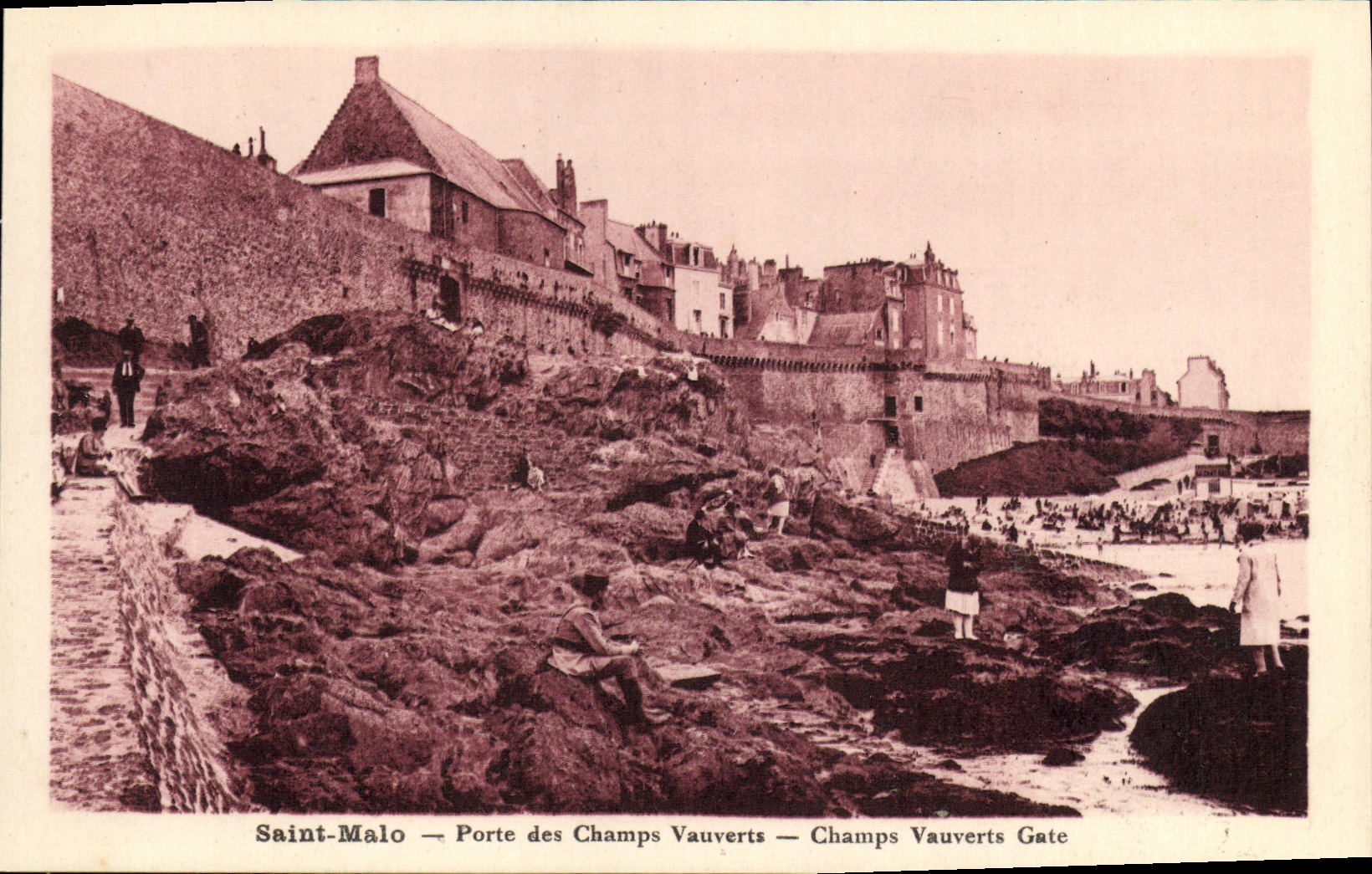 VINTAGE POSTCARD Saint Malo Carries Vauverts Fields
