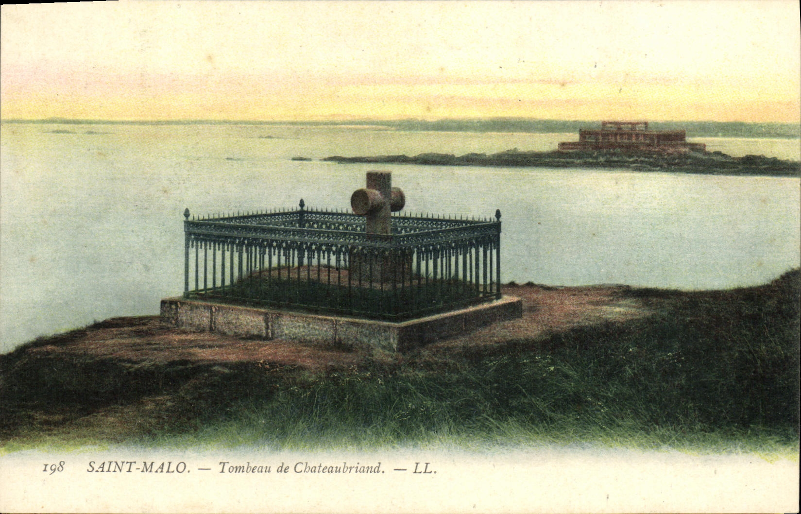 VINTAGE POSTCARD Holy Malo Tomb of the Chateaubriant