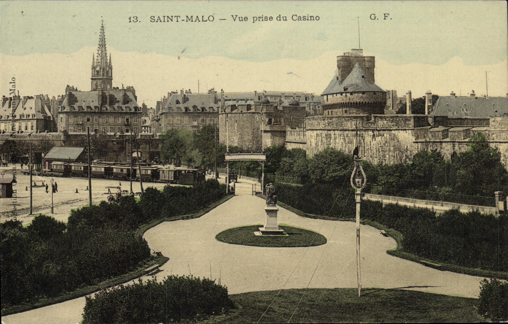 CPA Saint Malo Vue prise du Casino Train