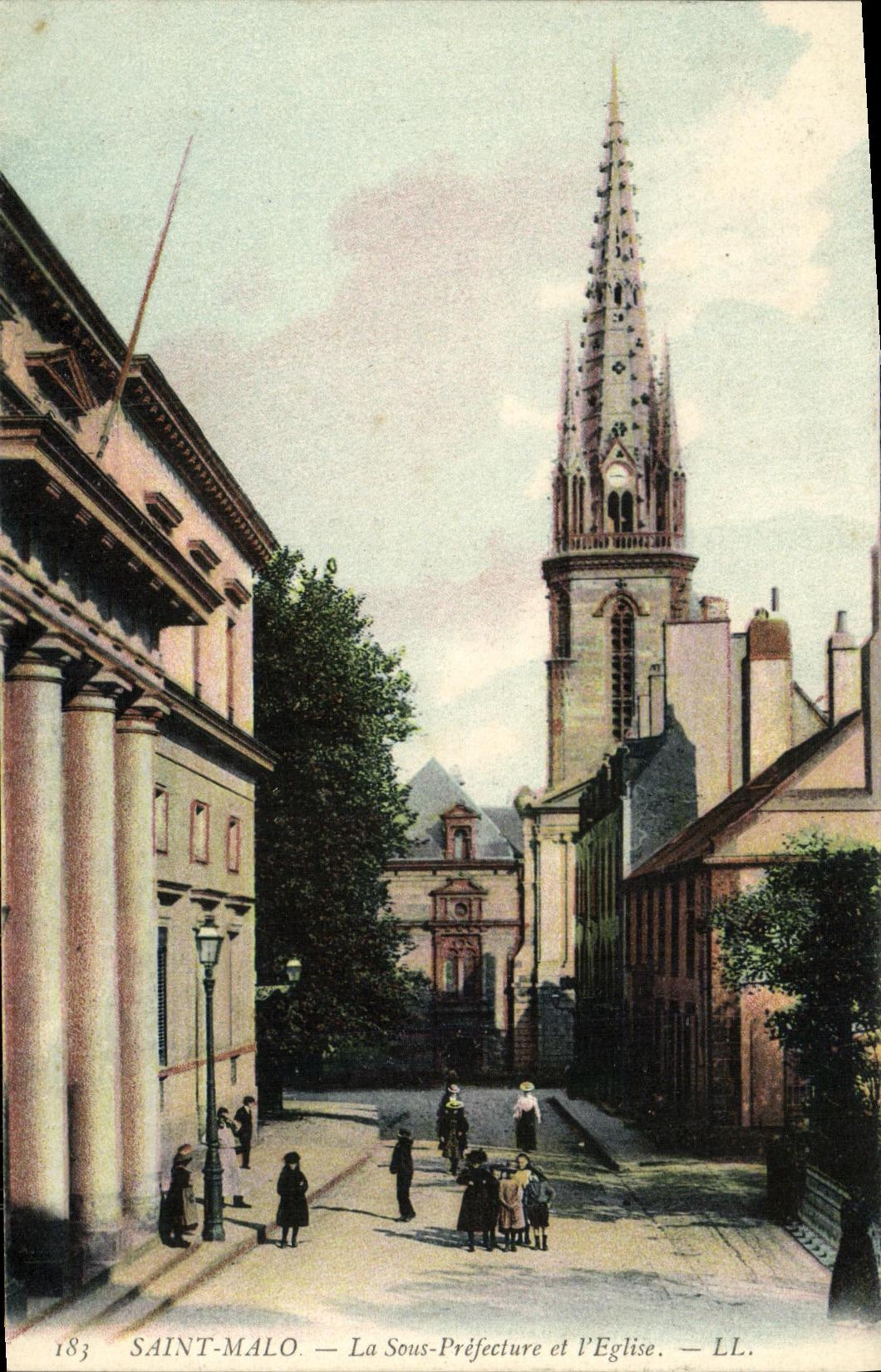 CPA Saint Malo La Sous Prefecture et l Eglise