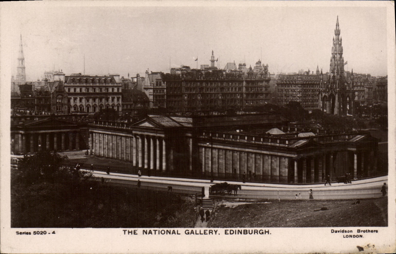 VINTAGE POSTCARD Edinburgh The National Gallery